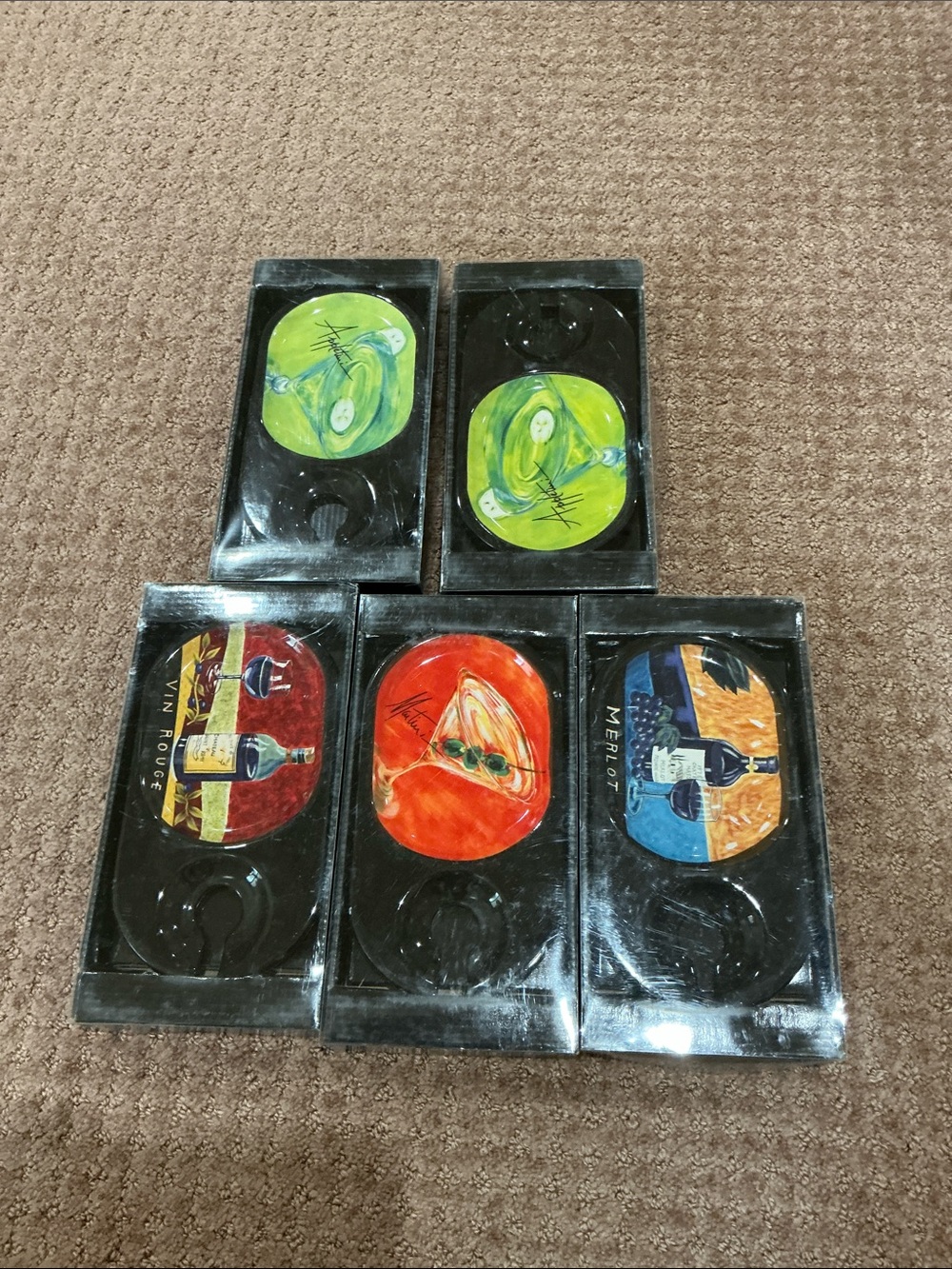 🌷 NEW IN BOXES 5 APPETIZER TRAYS WITH CUT OUT FOR STEMMED GLASS